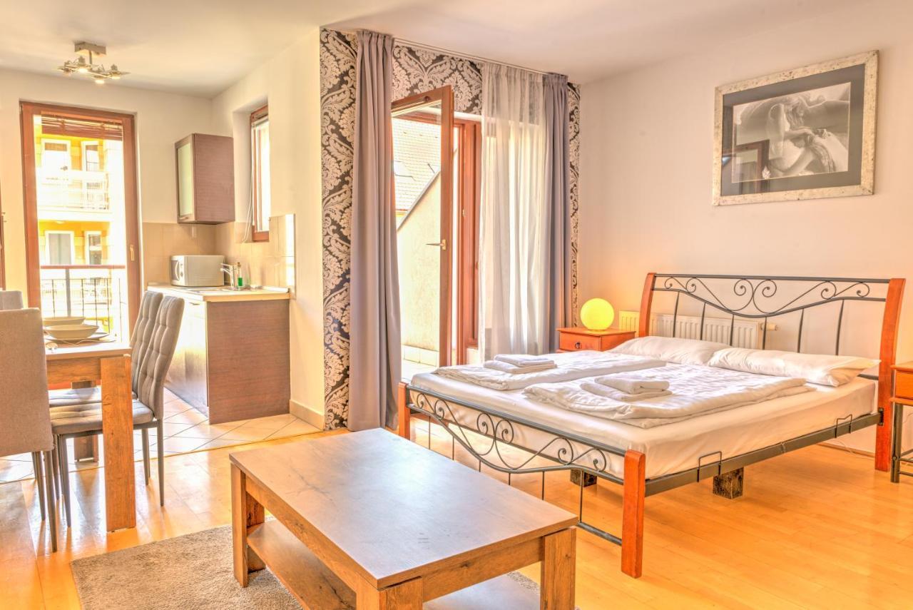 Central Apartments Будапеща Екстериор снимка